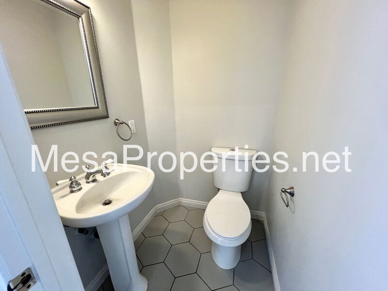 Beautiful 3 bed/2.25 ba Two Story House in Claremont! property image