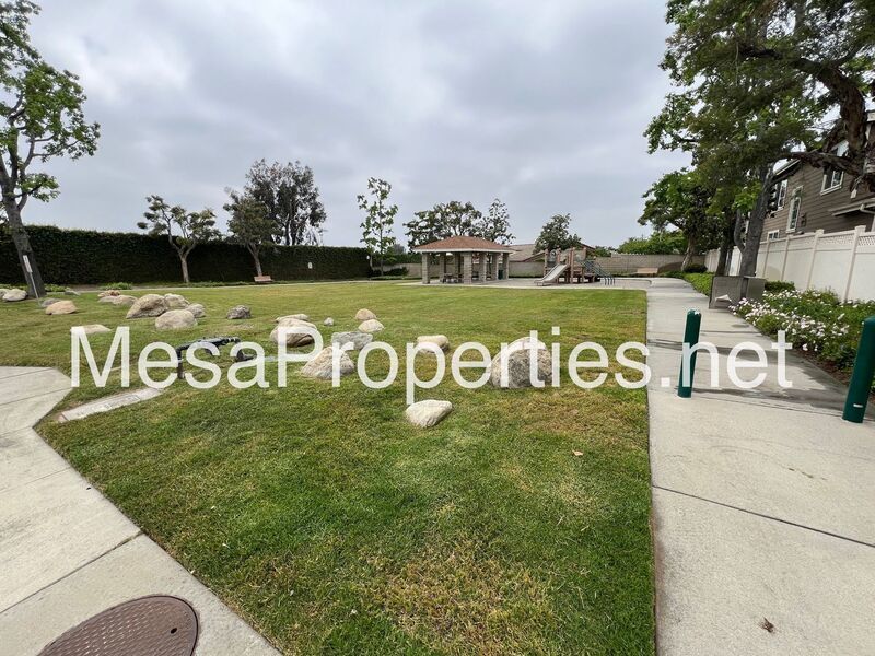 Beautiful 3 bed/2.25 ba Two Story House in Claremont! property image