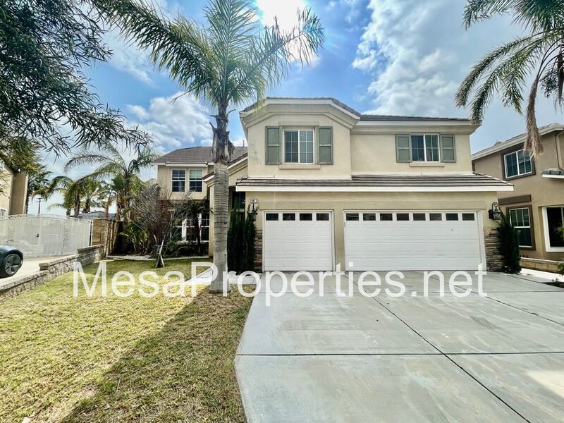 Beautiful 5 Bedroom 3 Bathroom Home near Sierra Lakes in Fontana! property image