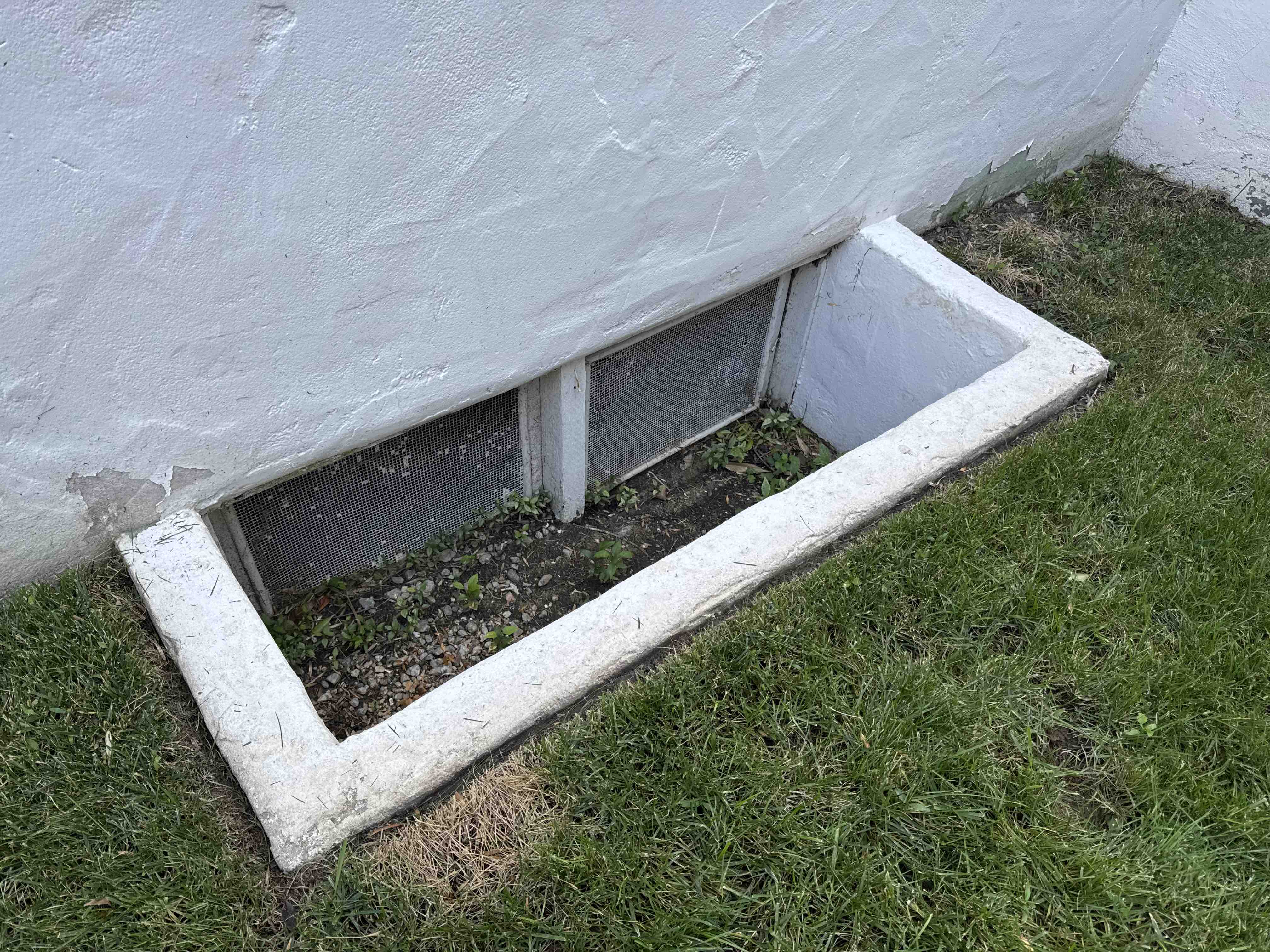 Photo of a home with a crawl space.